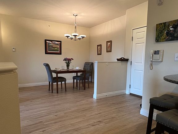 4th image of 6934 Meadow St #404-1