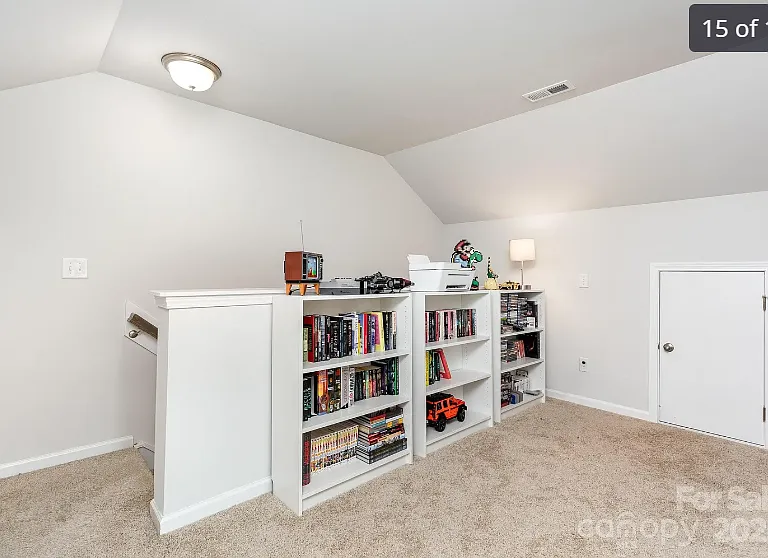 218 Canina Ln — Photo 14