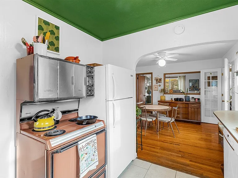 51 Goshen Ave — Photo 7