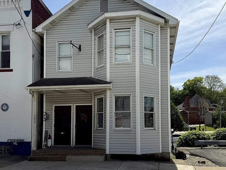 224 W Otterman St #1 — Photo 1