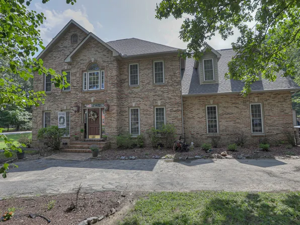 116 Blantonwood Dr, Tullahoma, TN 37388