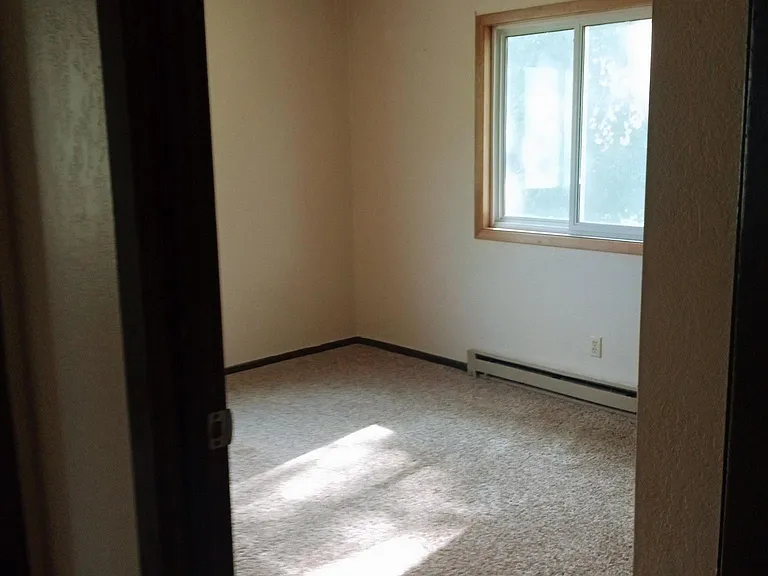 130 5th St W #8 — Photo 9