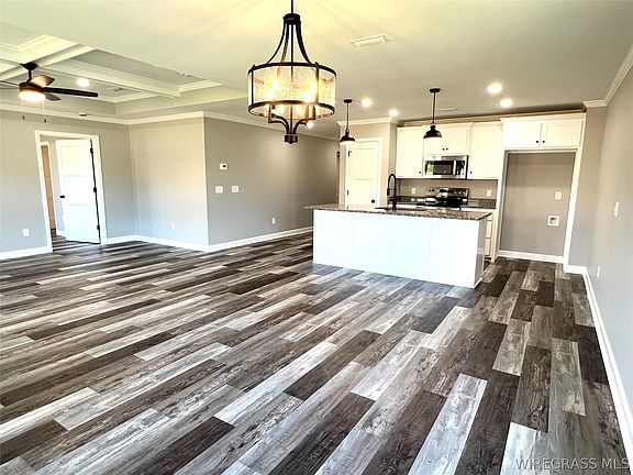 4th image of 105 Brandi Ave