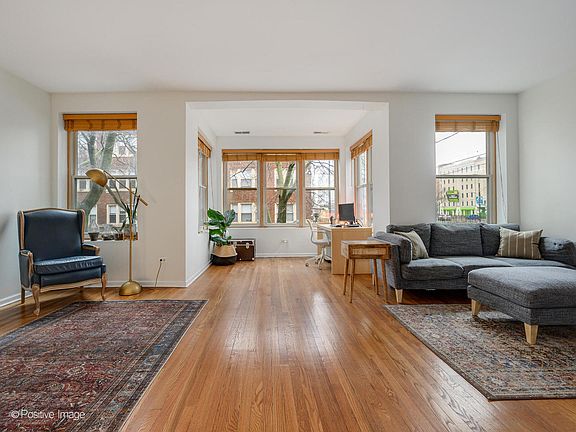 3rd image of 1215 W Rosemont Ave APT 1