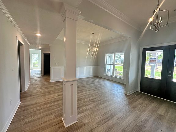 3rd image of 1367 Bellingham Drive