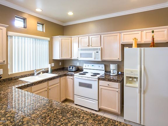 3rd image of 655 W Vistoso Highlands Dr