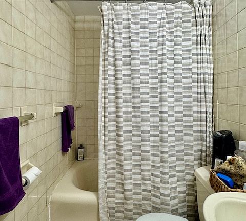 4th image of 58 S Russell St APT 1