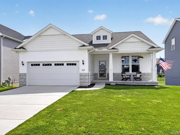2169 Dabate Dr, Howell, MI 48843