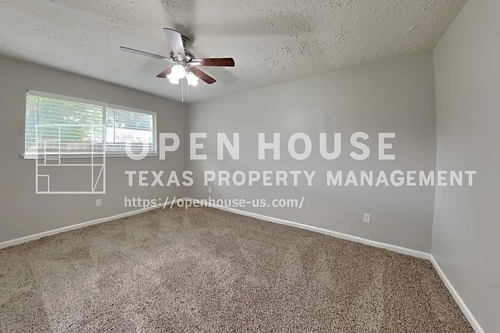 14227 Bella Dr — Photo 16