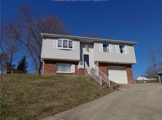 391 Evergreen Cir, Poca, WV 25159