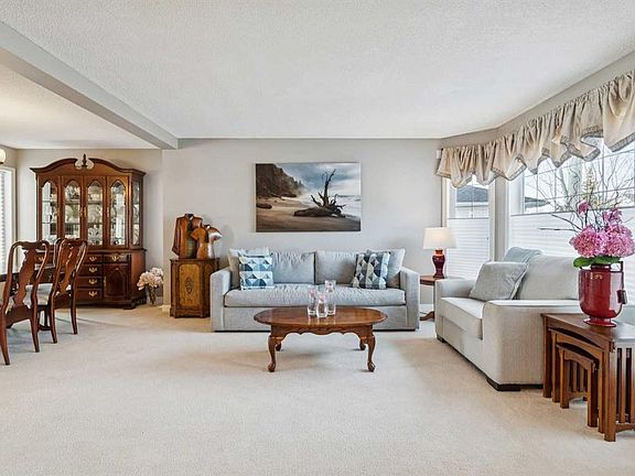 3rd image of 420 W Rocky Ridge Bay NW