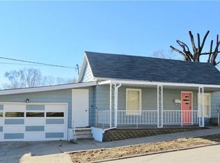 1124 Douglas St, Saint Joseph, MO 64505