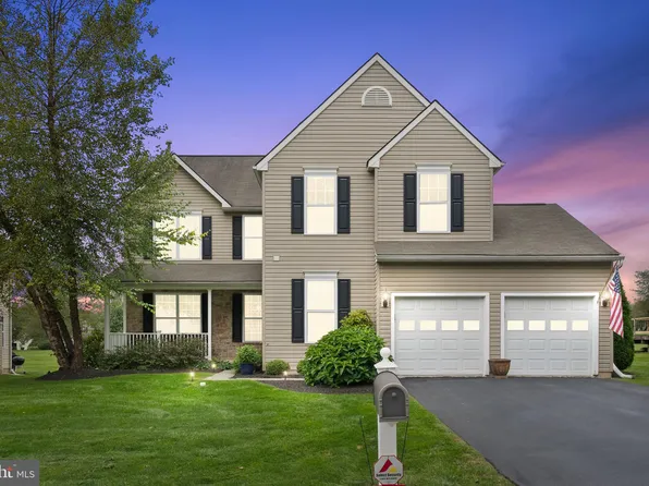 31 N Danbury Cir, Coatesville, PA 19320