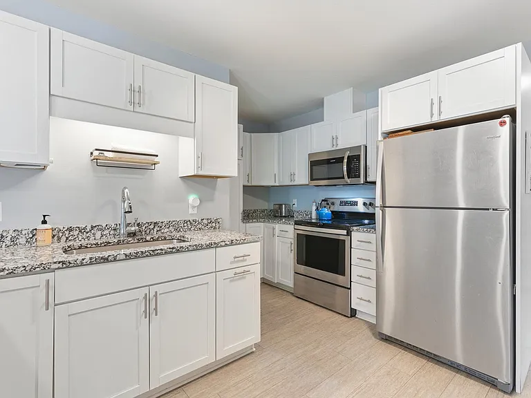 34 Mill Commons Dr #114 — Photo 3