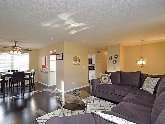 5th image of 7843 Heatherglen Dr