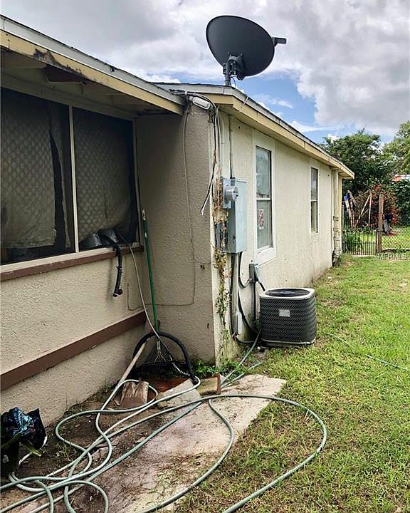 2nd image of 2311 Thelma Ave