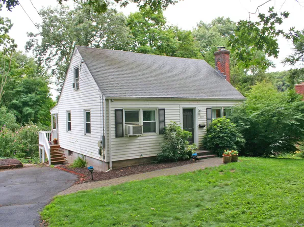 118 Greenwood Drive, Manchester, CT 06042