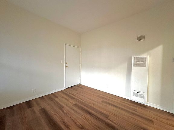 3rd image of 1661 W 182nd St #65-19