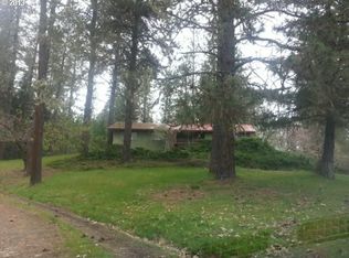 185 Earhart Rd, Rogue River, OR 97537