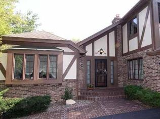S76W13022 Cambridge Ct W, Muskego, WI 53150