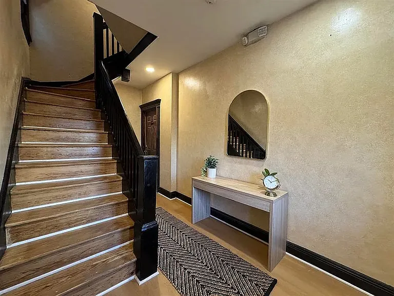 26 Edwards Ct #3 — Photo 2