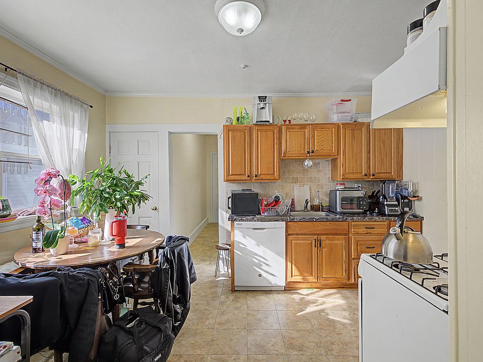 1st image of 28 1st St #B