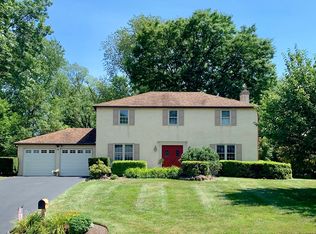 3 S Forge Manor Dr, Phoenixville, PA 19460
