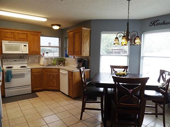 5th image of 605 Gracie Ln