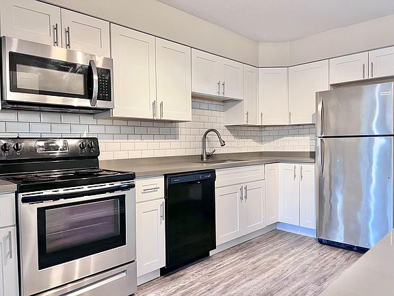 5th image of 4760 N 28th St APT 24