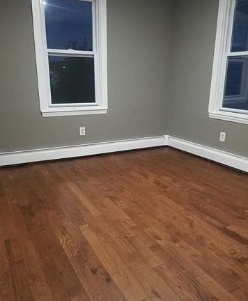 5th image of 14 Sunset Ave
