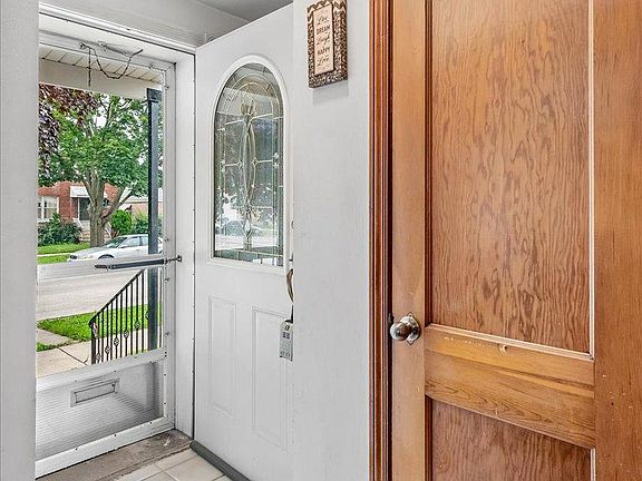 3rd image of 3743 S 59th Ave