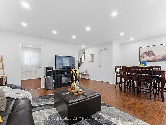 5th image of 45 Hansen Rd N #100