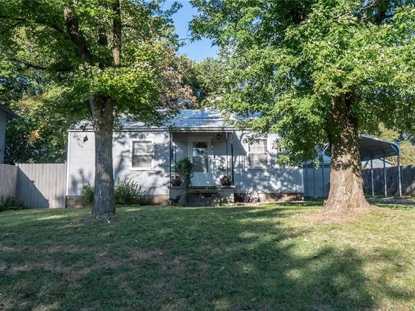 509 S 1st St, Independence, KS 67301