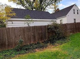 2751 E Main St, Saint Charles, IL 60174
