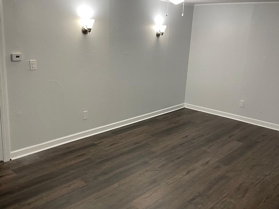 1st image of 4956 W Oakdale Ave #2