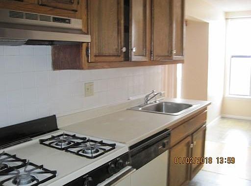 1st image of 8 Shrewsbury Green Dr Unit L