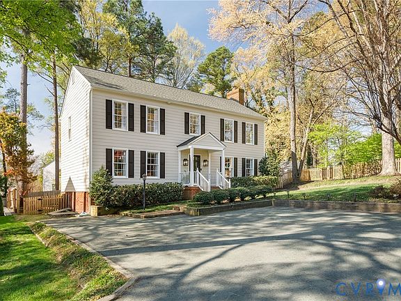 2nd image of 8405 Ballantrae Ct