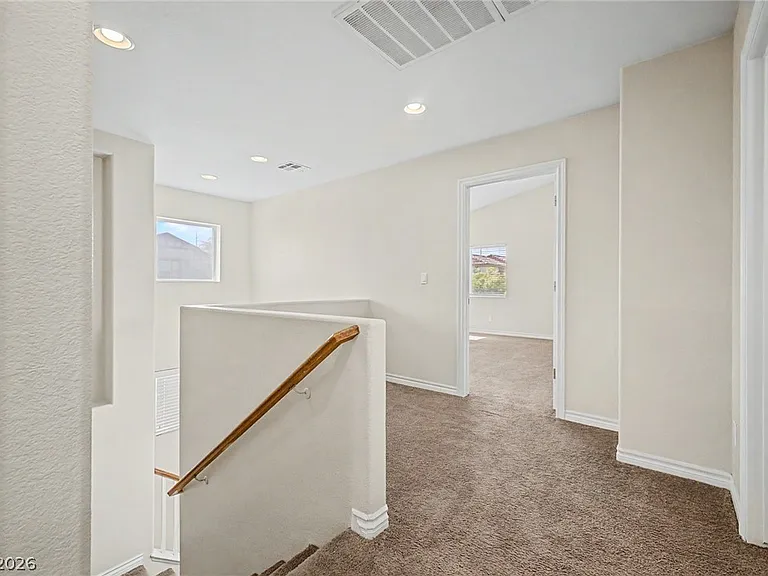 10560 Laurelwood Lake Ave — Photo 10