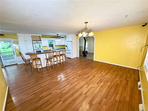 5th image of 34607 E 275th St