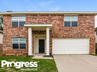 2720 Maegen Cir, Fort Worth, TX 76112