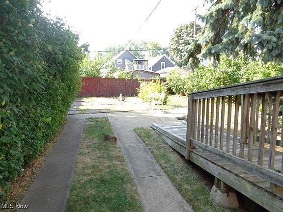 3rd image of 4303 Woodbridge Ave