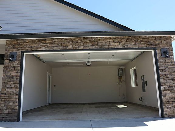 3rd image of 1413 NW 30th Ave