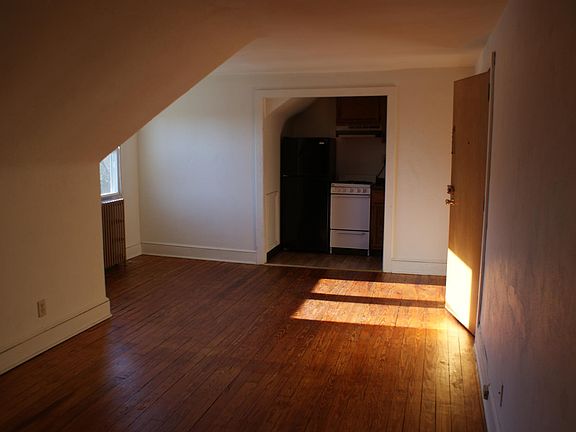 Dining area and Kitchenette from LR
