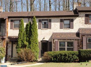 206 Bishops Dr, Aston, PA 19014
