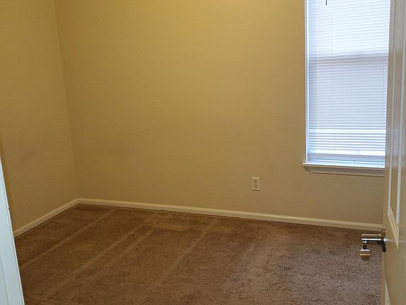 5th image of 1031 4th St APT B