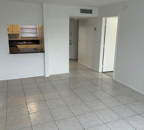 5th image of 9400 Live Oak Place #406