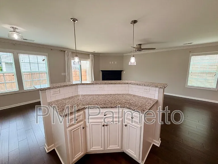 147 Saint George Rd — Photo 9