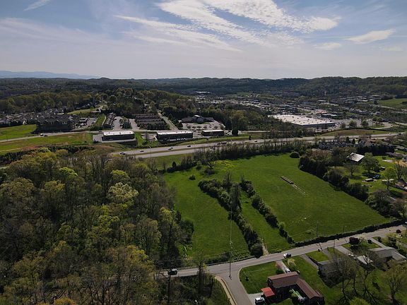 4th image of 2803 Browns Mill Rd