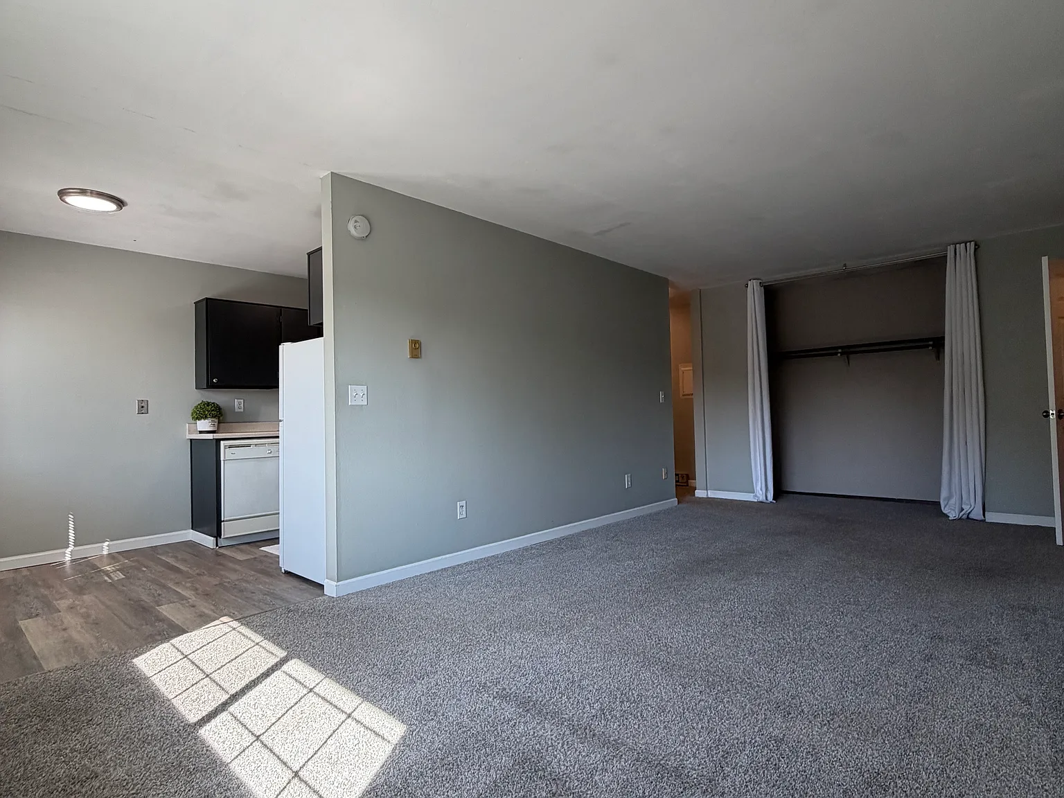 Studio, 500 sqft, $1,225 — Photo 4