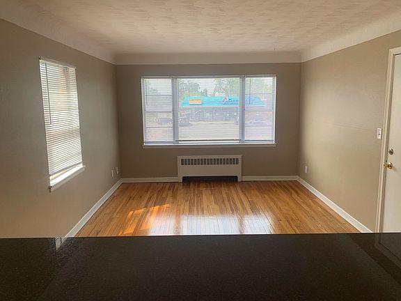 4th image of 638 Snelling Ave S #642-4